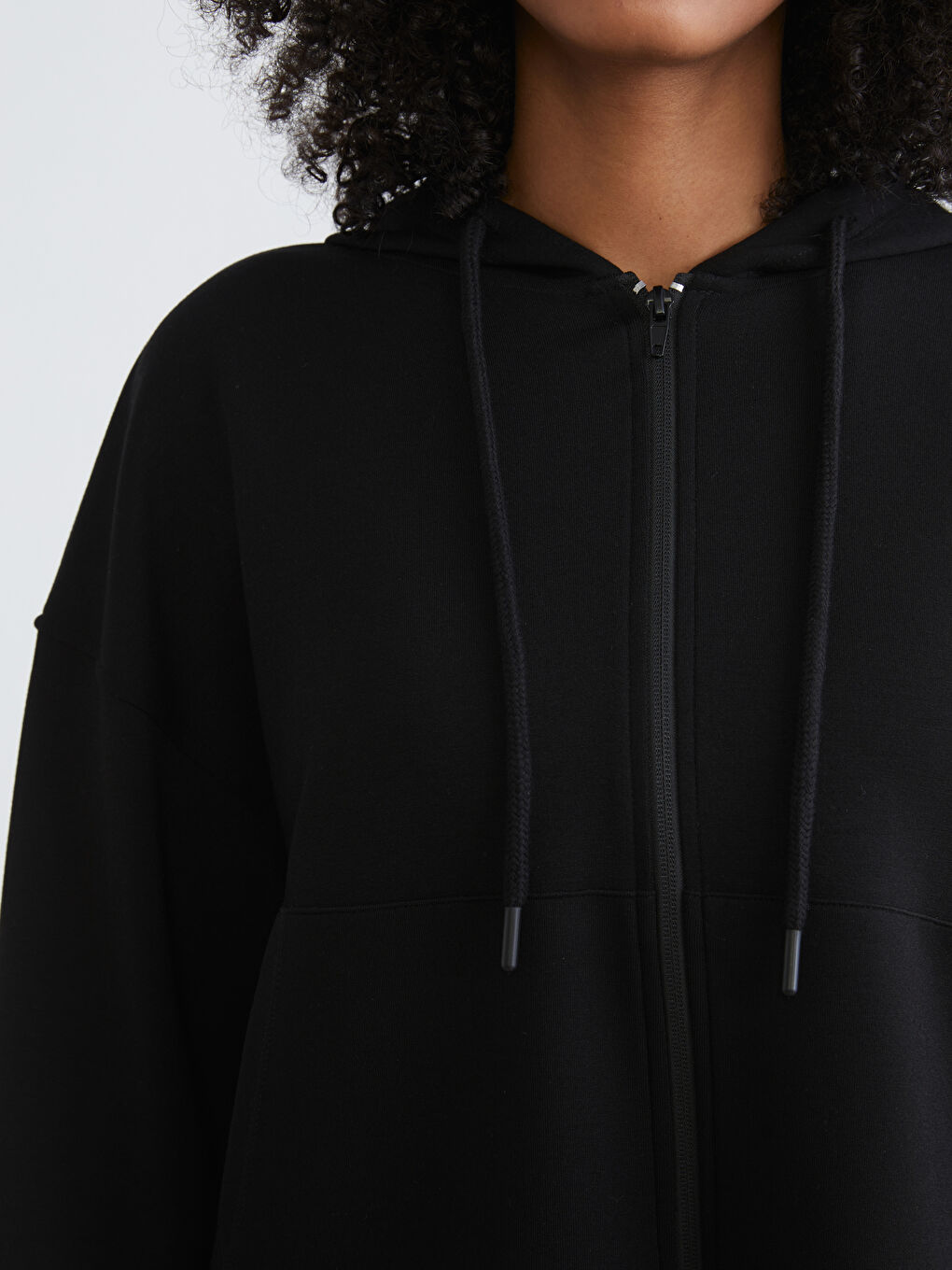Siyah Kapüşonlu Kadın Fermuarlı Sweatshirt-2