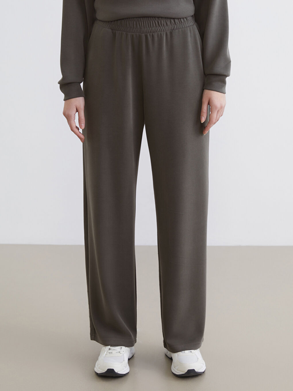 Haki Beli Lastikli Soft Touch Kadın Eşofman Altı-1