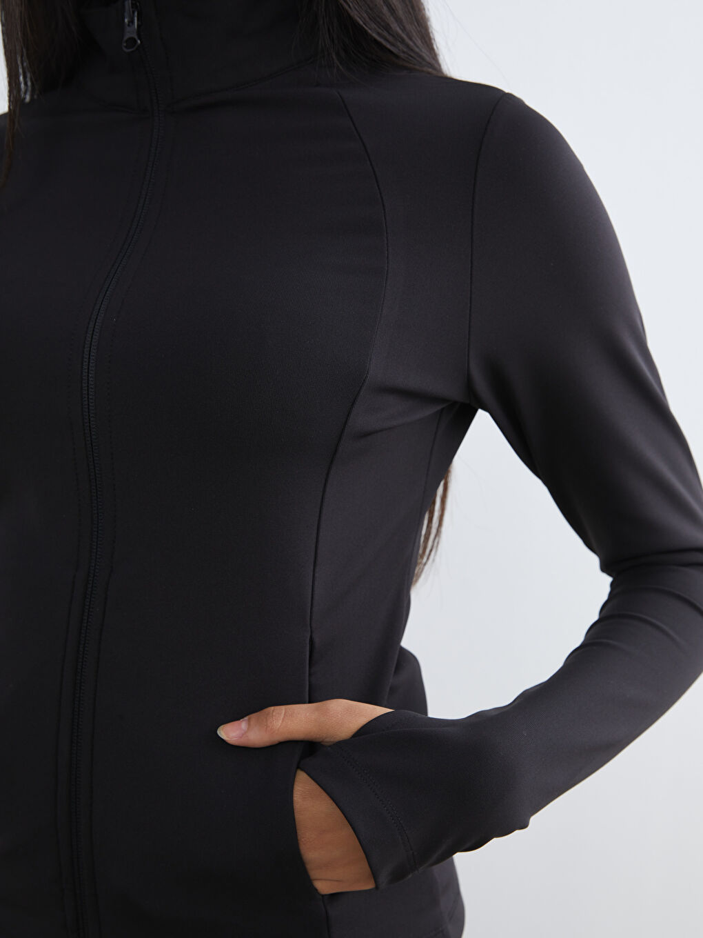 Siyah Dik Yaka Parmak Geçmeli Kadın Fermuarlı Sweatshirt-2