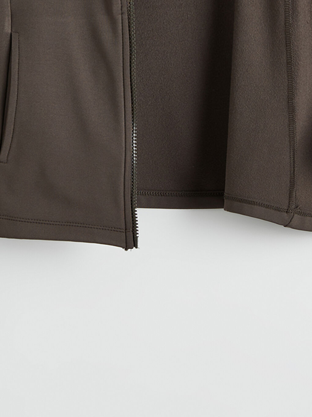 Haki Dik Yaka Parmak Geçmeli Kadın Fermuarlı Sweatshirt-2