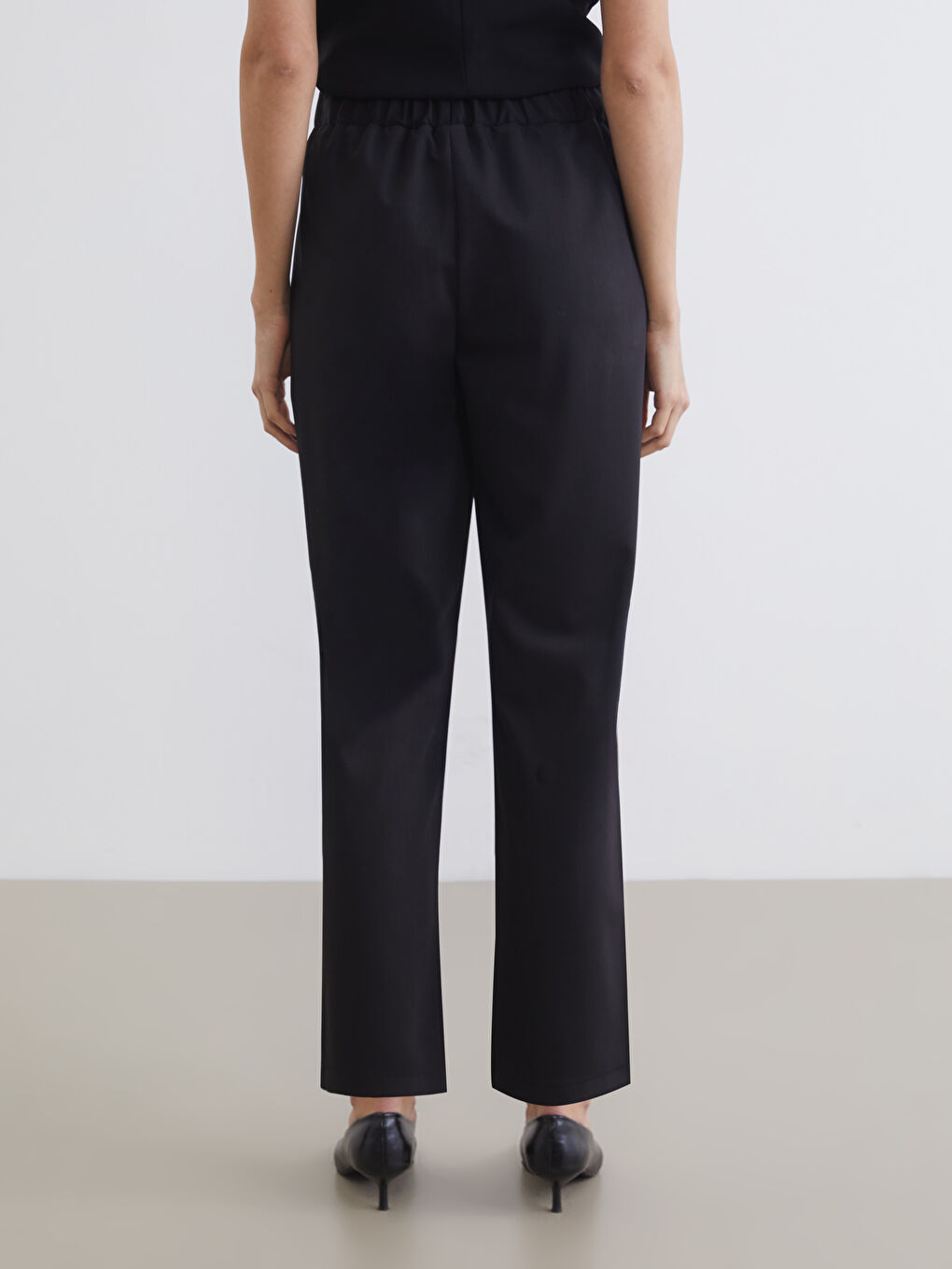 Siyah Beli Lastikli Kadın Pantolon-3