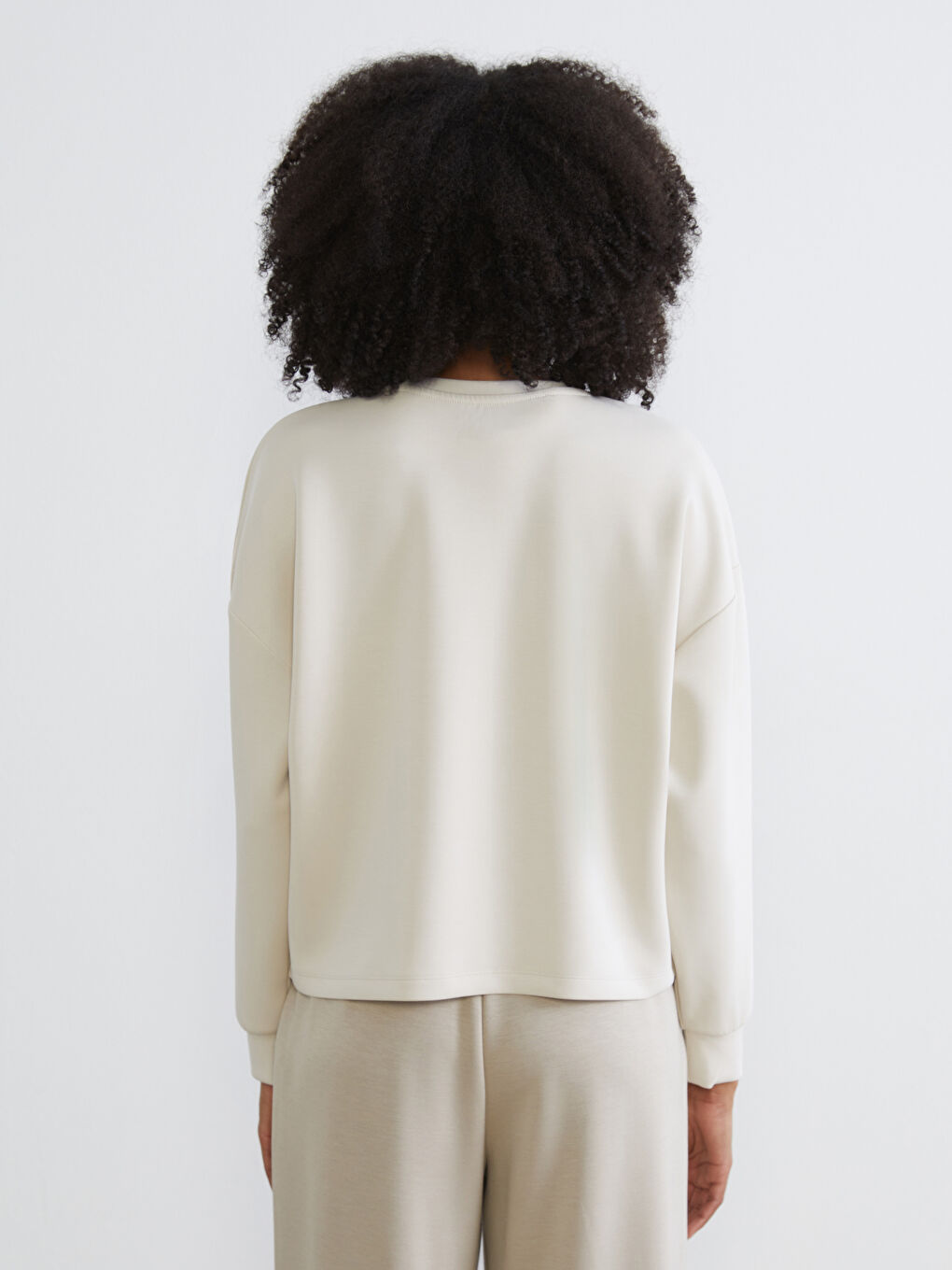 Bej Bisiklet Yaka Kadın Sweatshirt-3