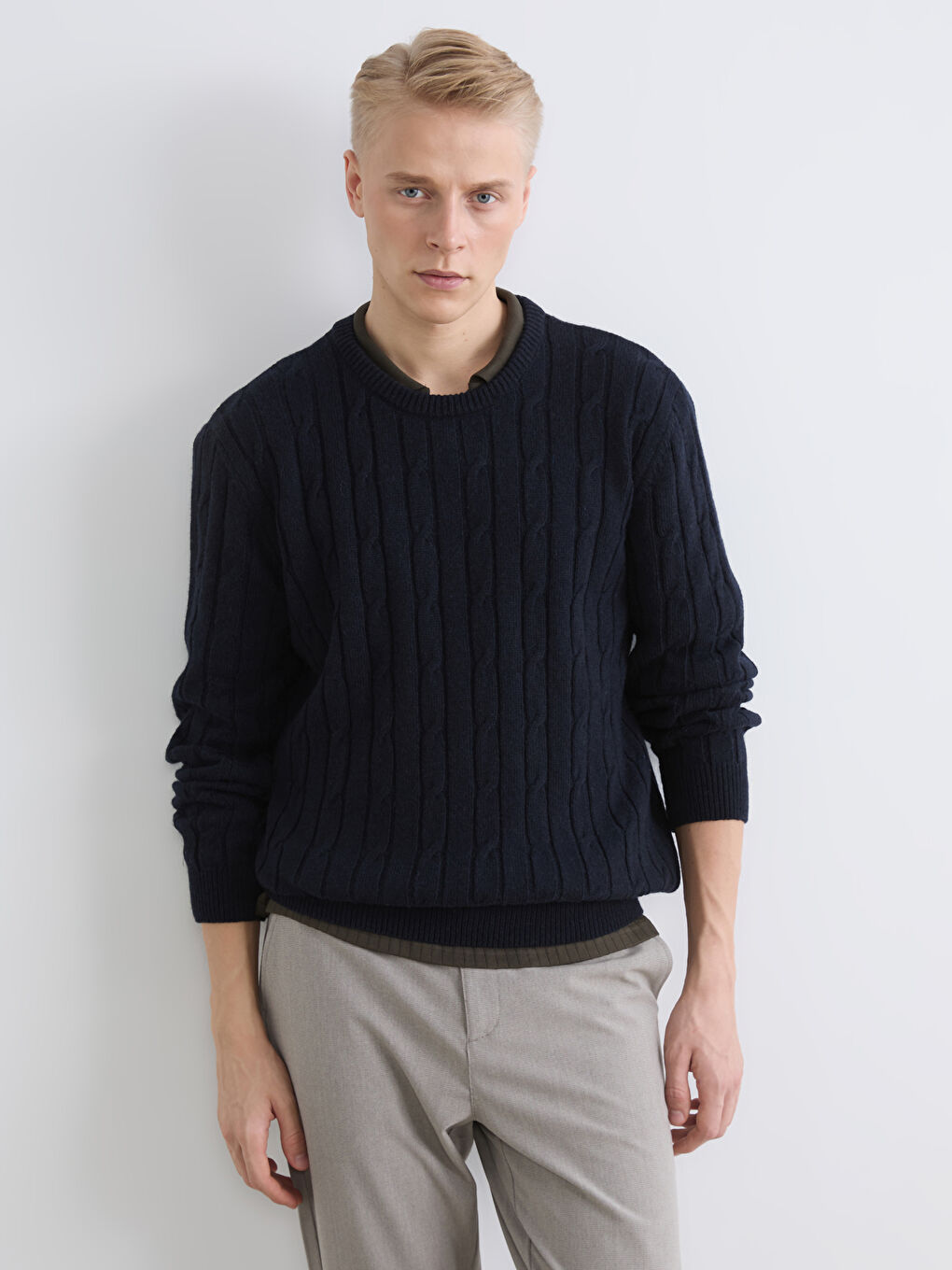 Man NAVY Sweater