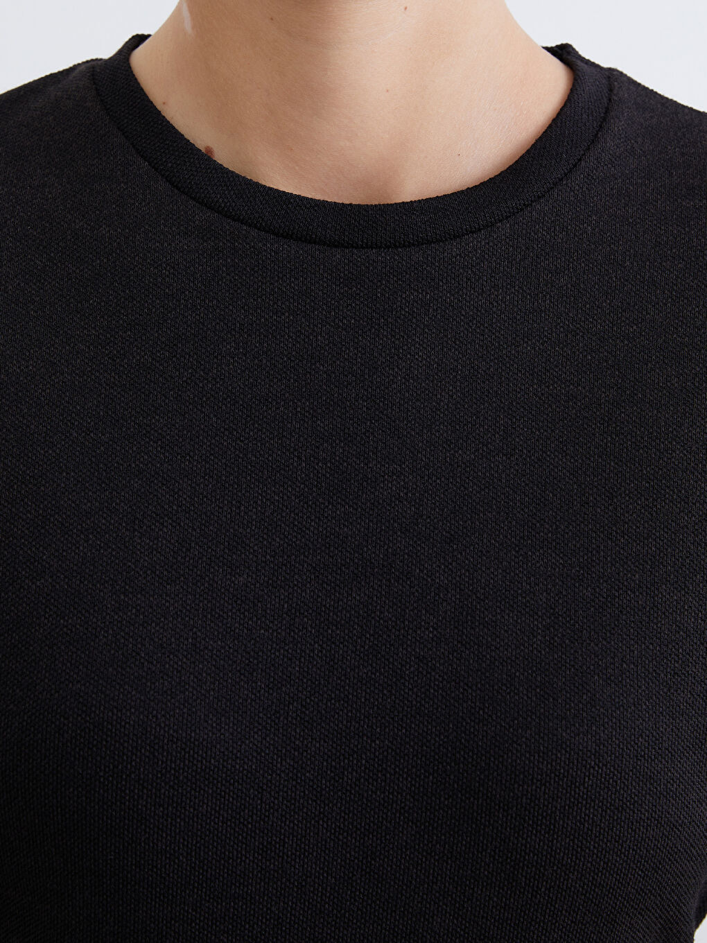 Bluza sa okruglim izrezom i kaišem-2