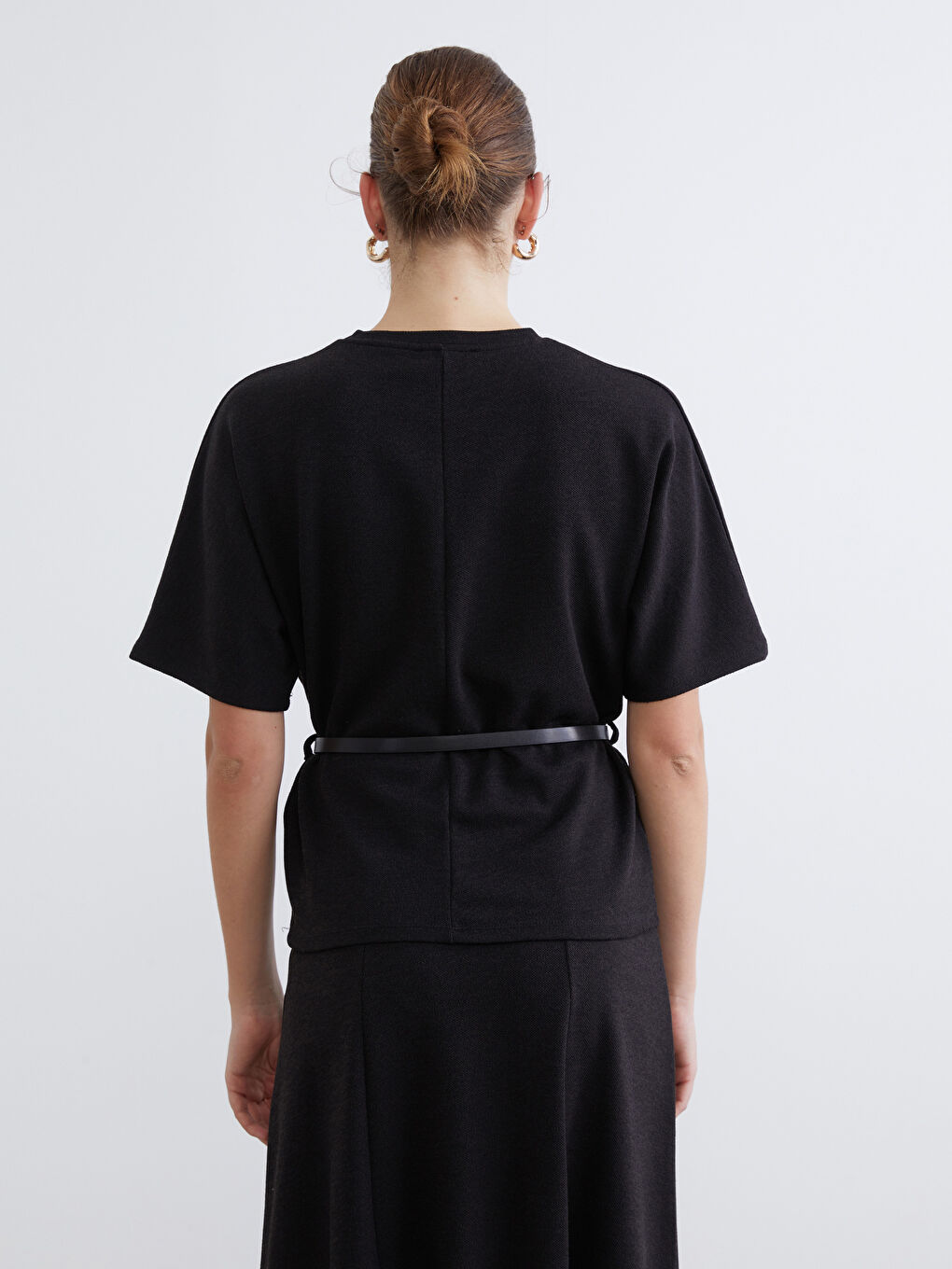 Bluza sa okruglim izrezom i kaišem-3