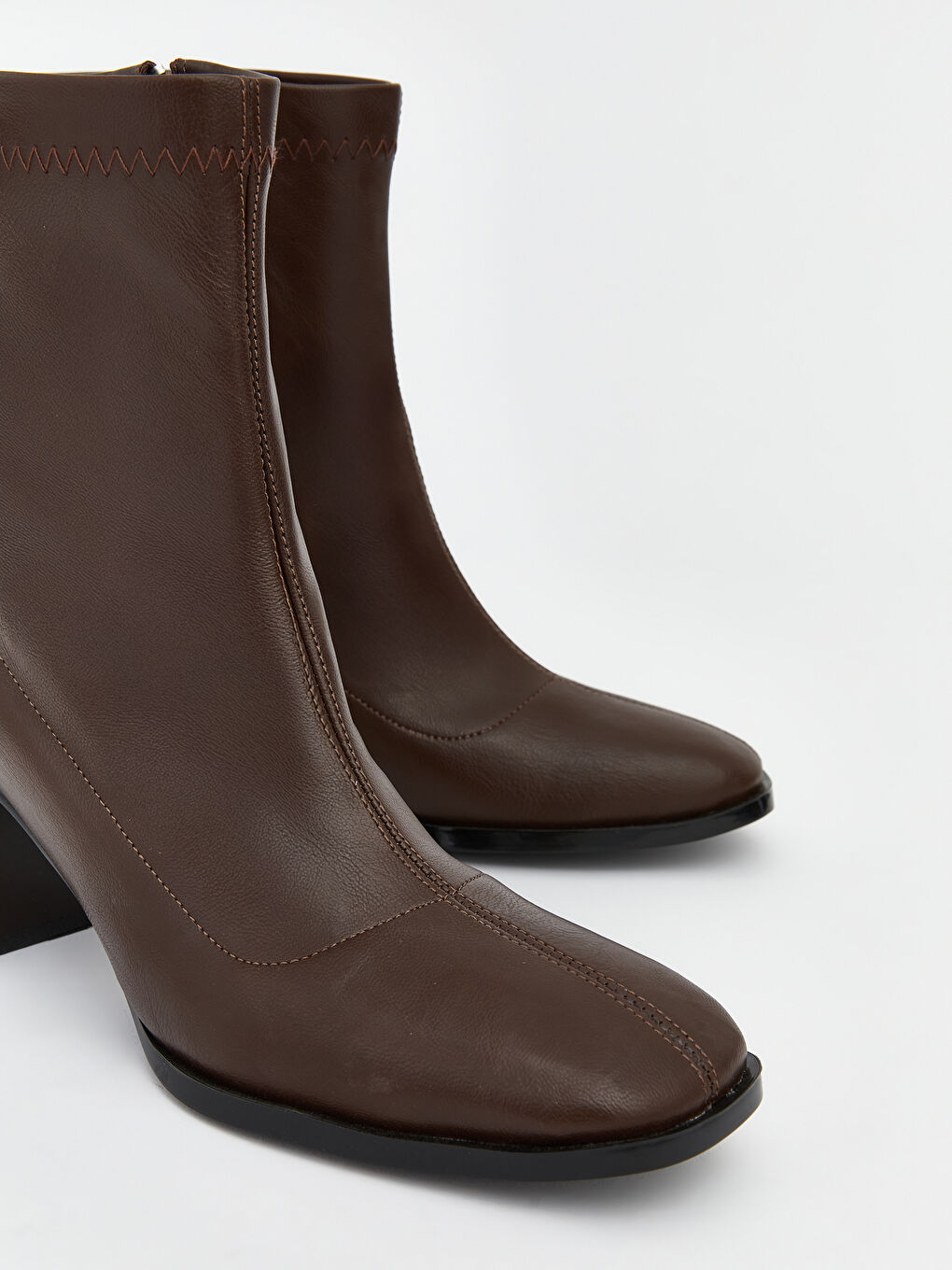 Kahverengi Deri Görünümlü Kadın Topuklu Bot-2