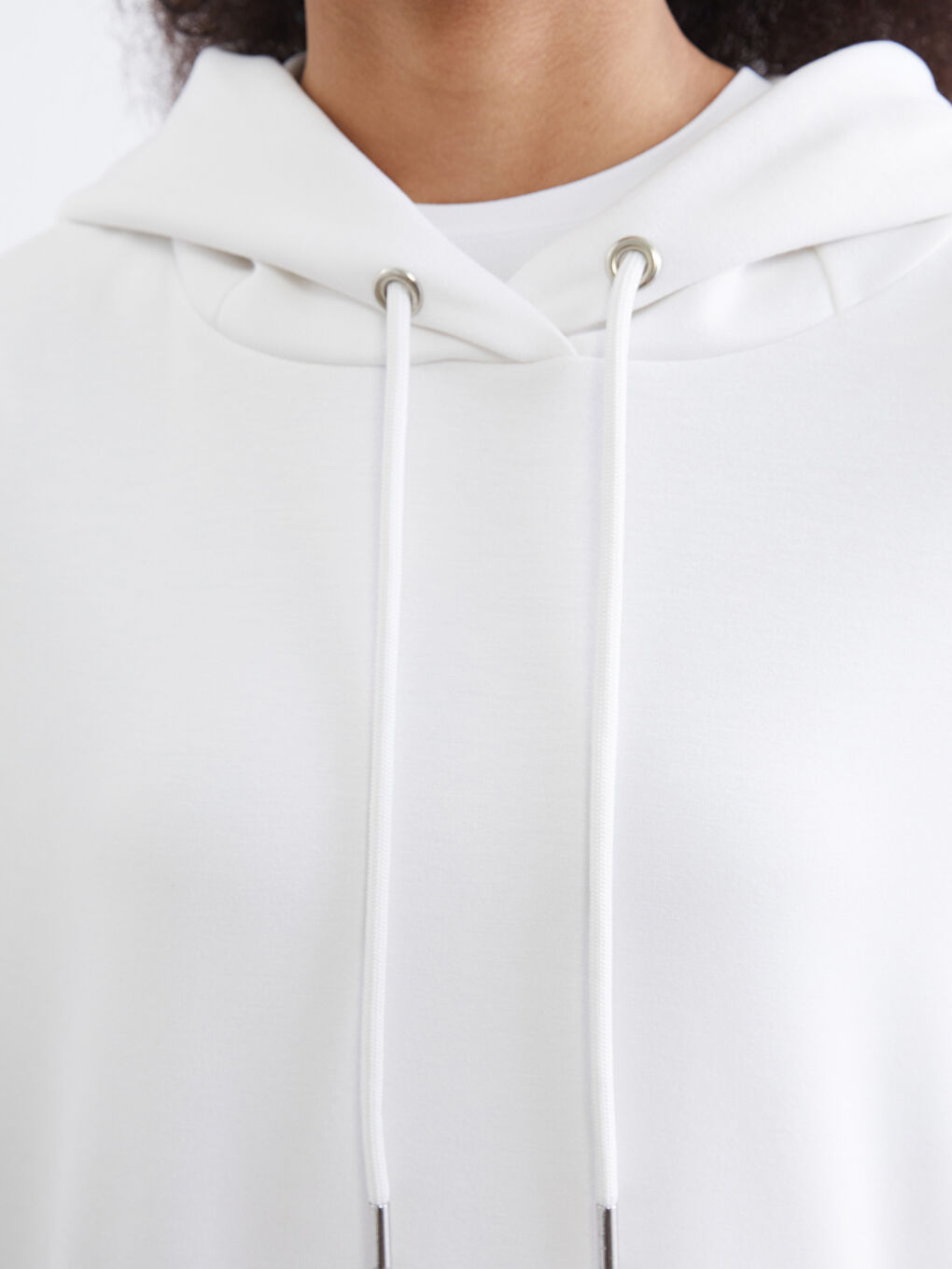 Beyaz Kanguru Cepli Kadın Hoodie-2