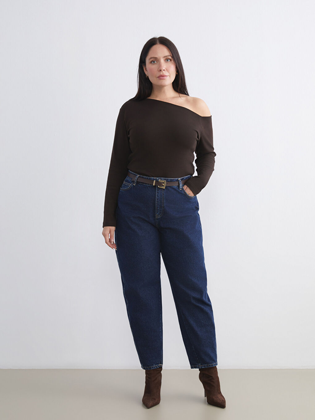 Kahverengi Kayık Yaka Bluz-1