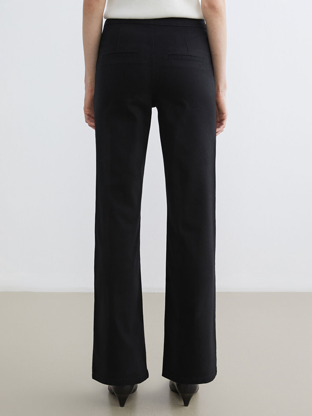 Siyah Flare Kadın Jean Pantolon-3