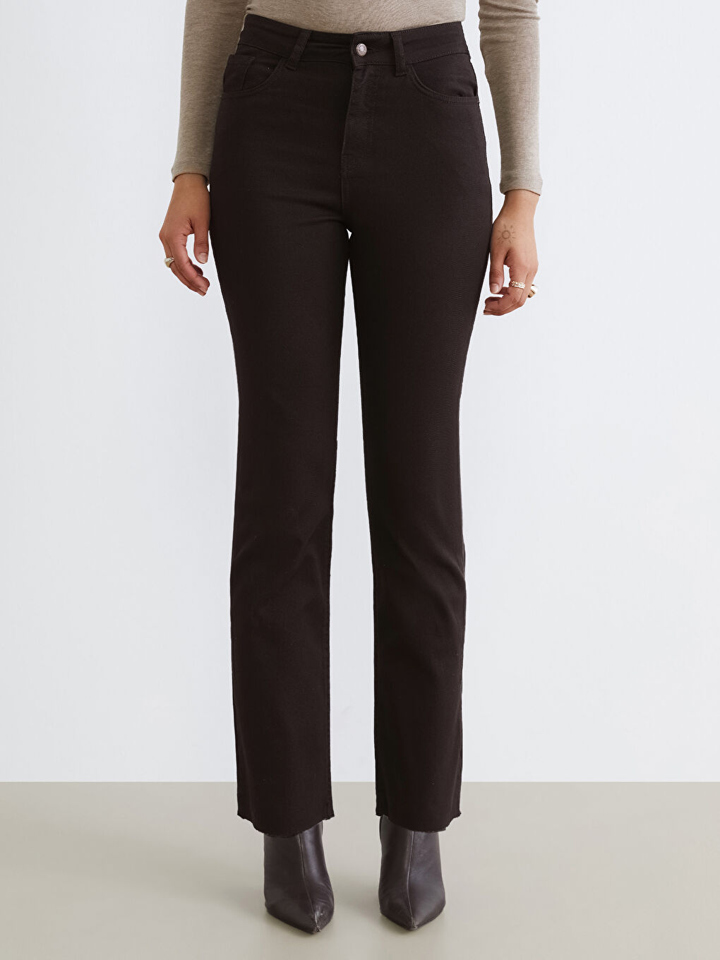 Әйелдерге арналған қысқартылған клеш джинс шалбар-1