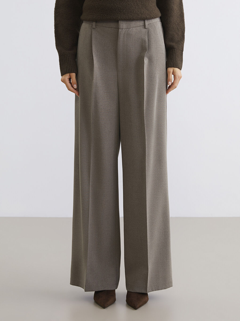 Kahverengi Beli Lastikli Geniş Paça Kadın Pantolon-1