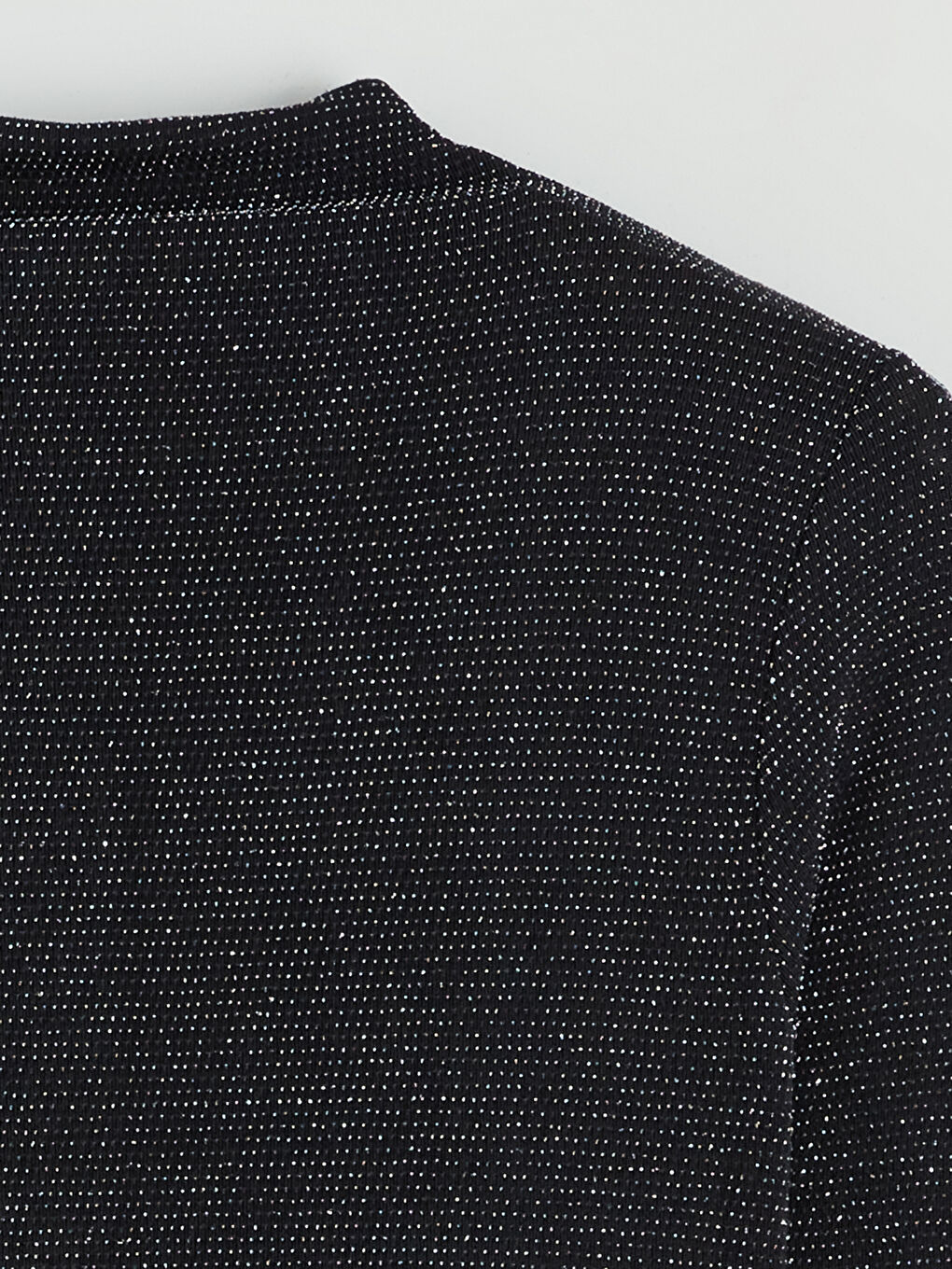 Siyah Dik Yaka Parlak Görünümlü Bluz-5