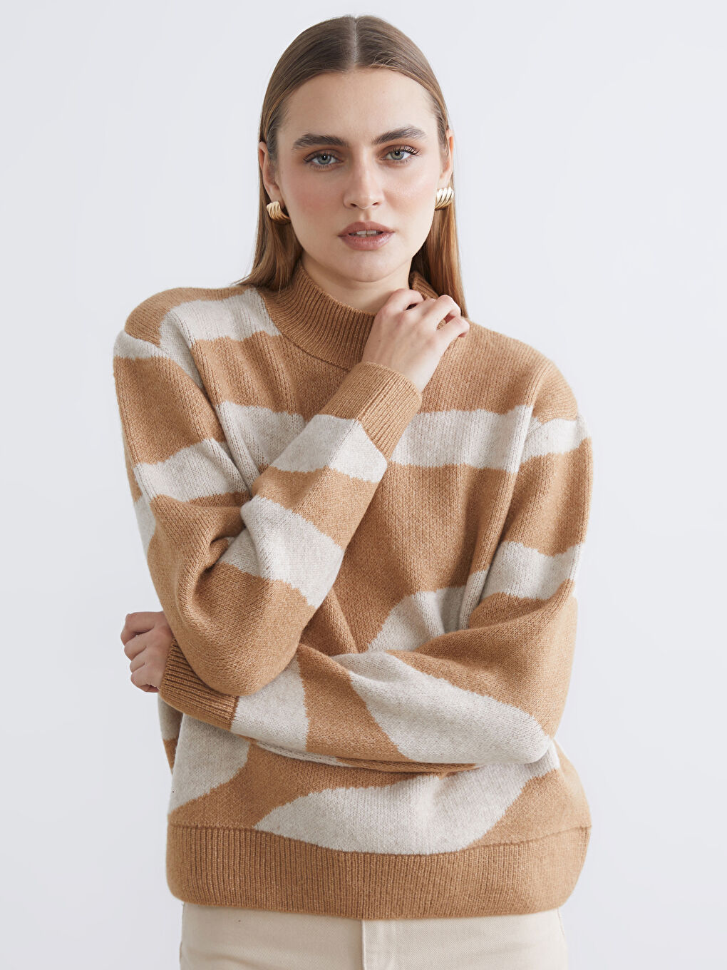 Bej Yarım Balıkçı Yaka Desenli Kadın Triko Kazak