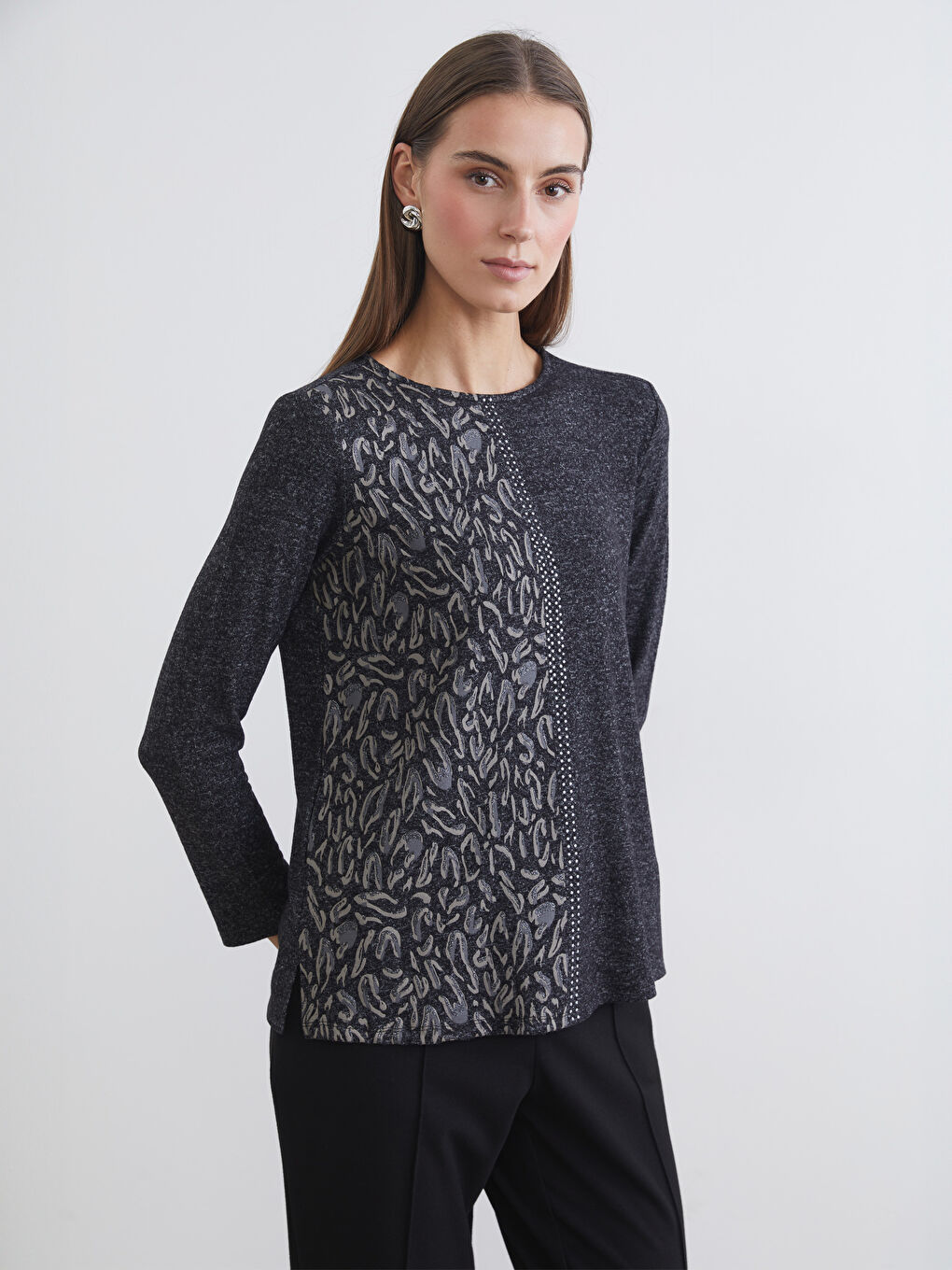 Siyah Bisiklet Yaka Desenli Bluz