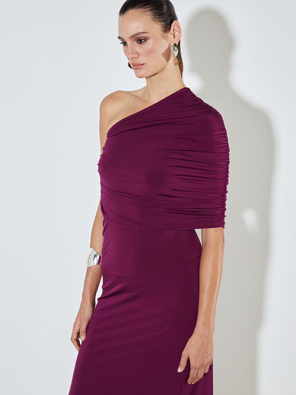 Mürdüm Tek Omuz Büzgülü Elbise-2