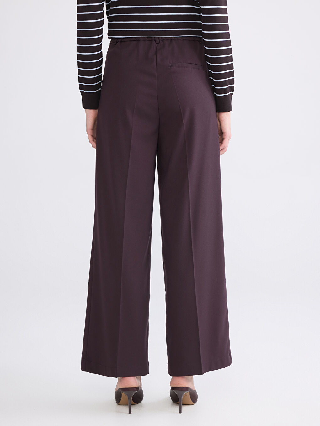 Bordo Loose Fit Geniş Paça Kadın Pileli Pantolon-3