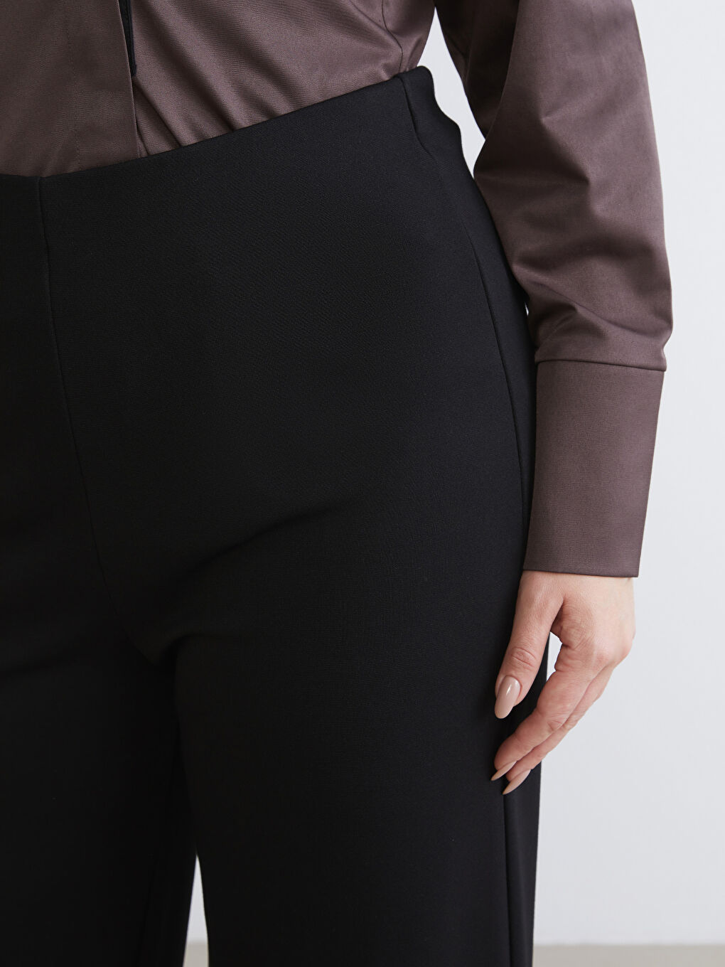 Siyah Büyük Beden Beli Lastikli Kadın Pantolon-2