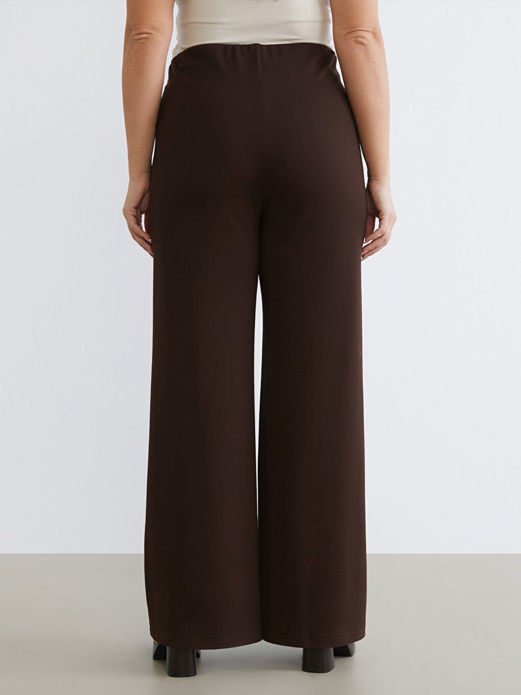 Kahverengi Büyük Beden Beli Lastikli Kadın Pantolon-3