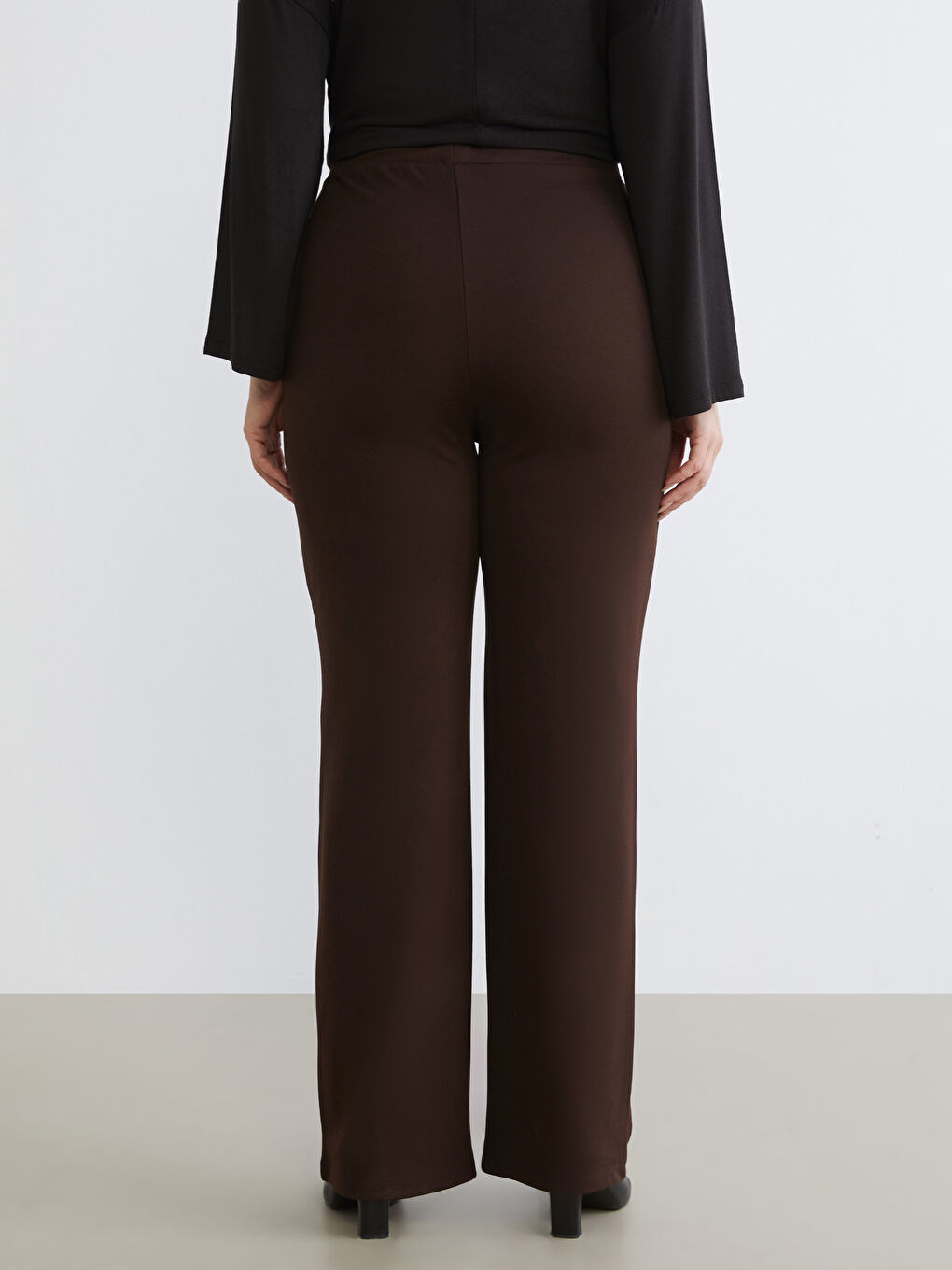 Kahverengi Büyük Beden Beli Lastikli Kadın Pantolon-3