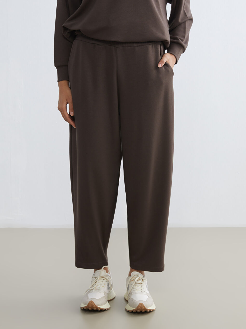 Kahverengi Beli Lastikli Kadın Eşofman Altı-1