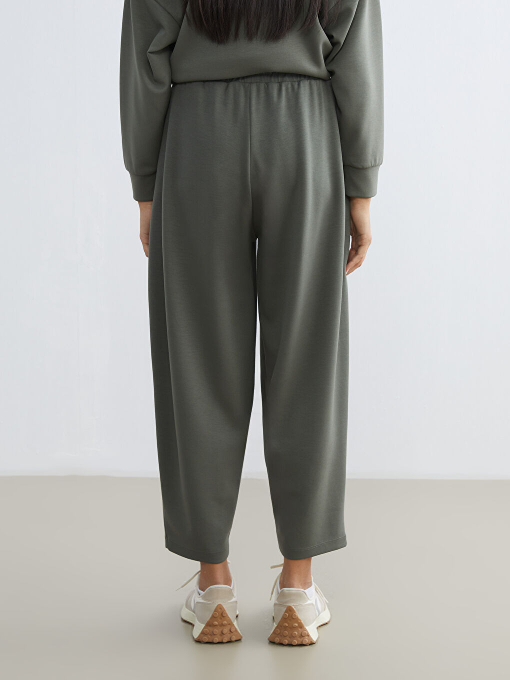 Haki Beli Lastikli Kadın Eşofman Altı-3