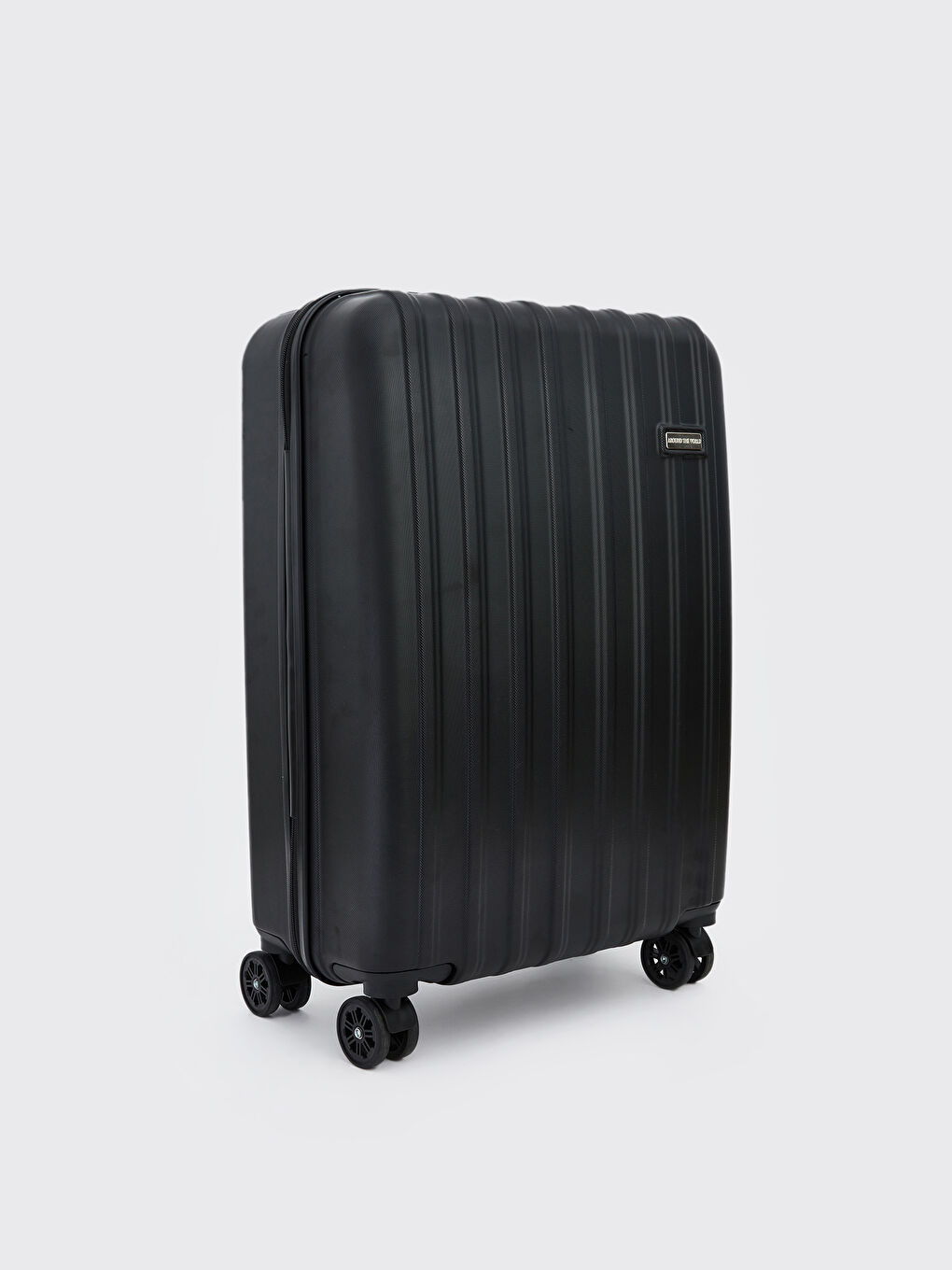 Siyah Kilit Detaylı Büyük Boy Valiz