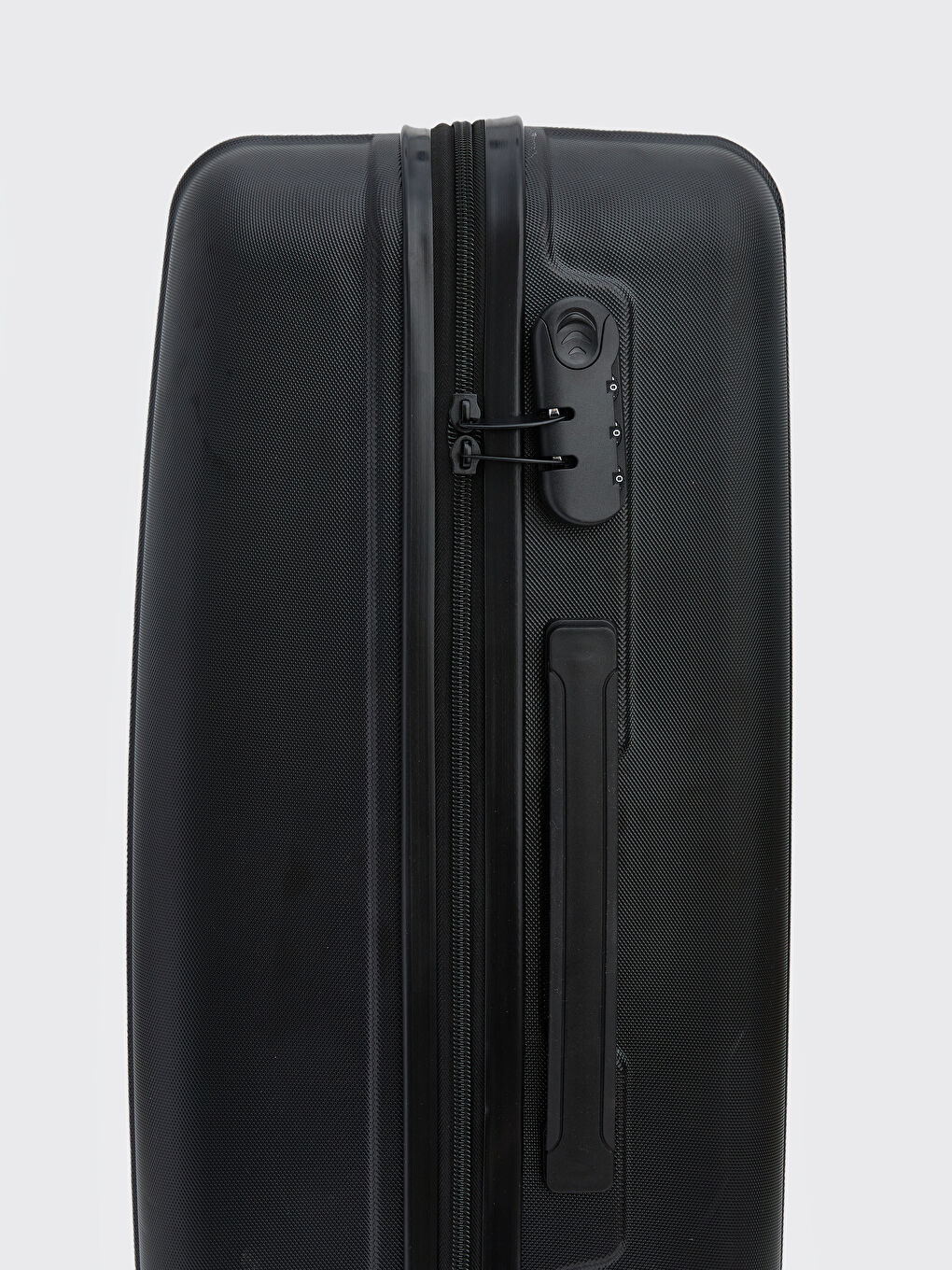 Siyah Kilit Detaylı Küçük Boy Valiz-3