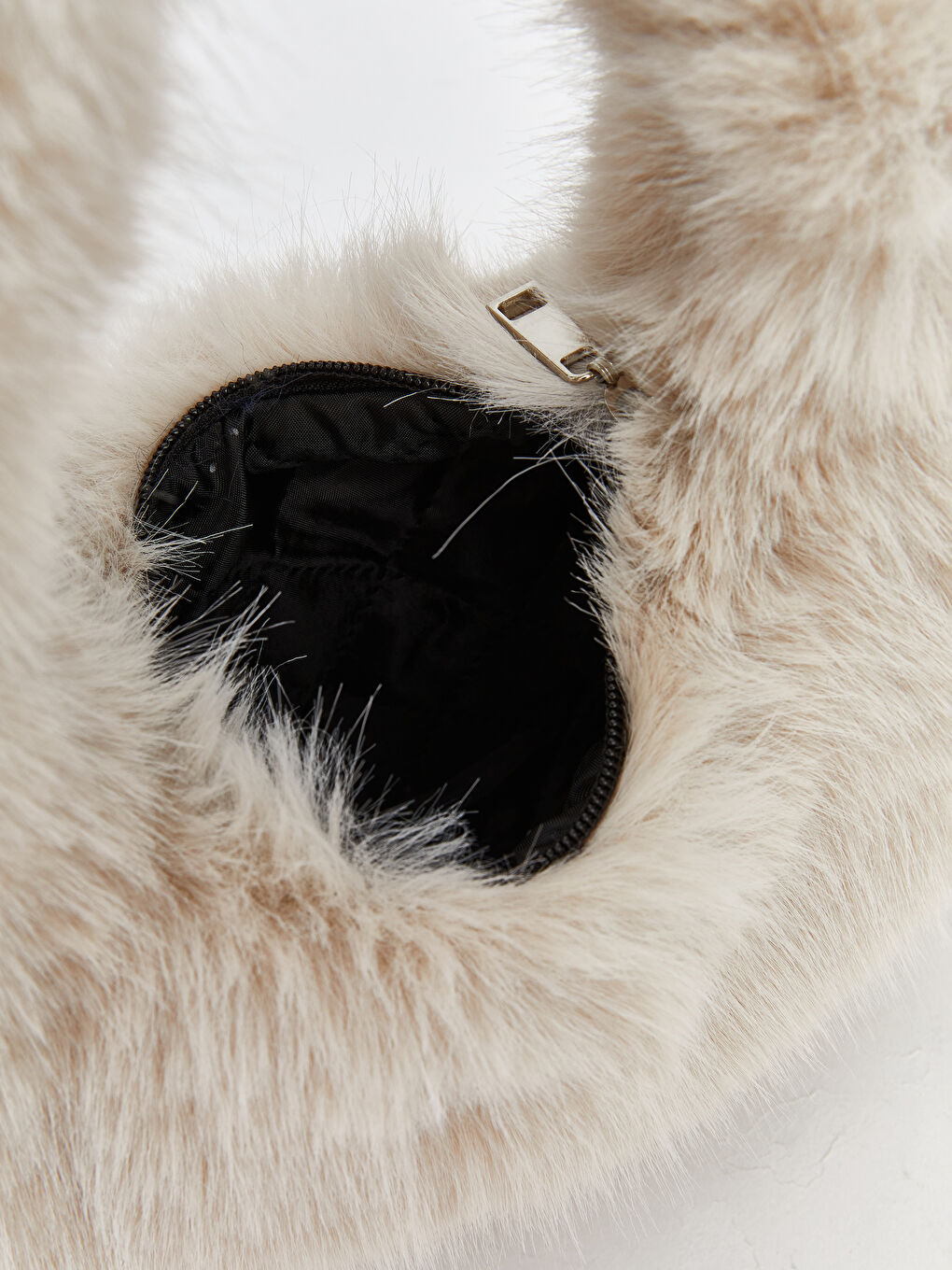 Bej Kürklü Kadın Baget Çanta-2