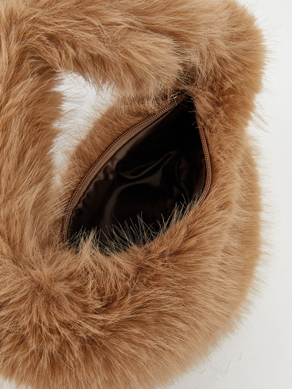 Bej Kürklü Kadın Baget Çanta-2