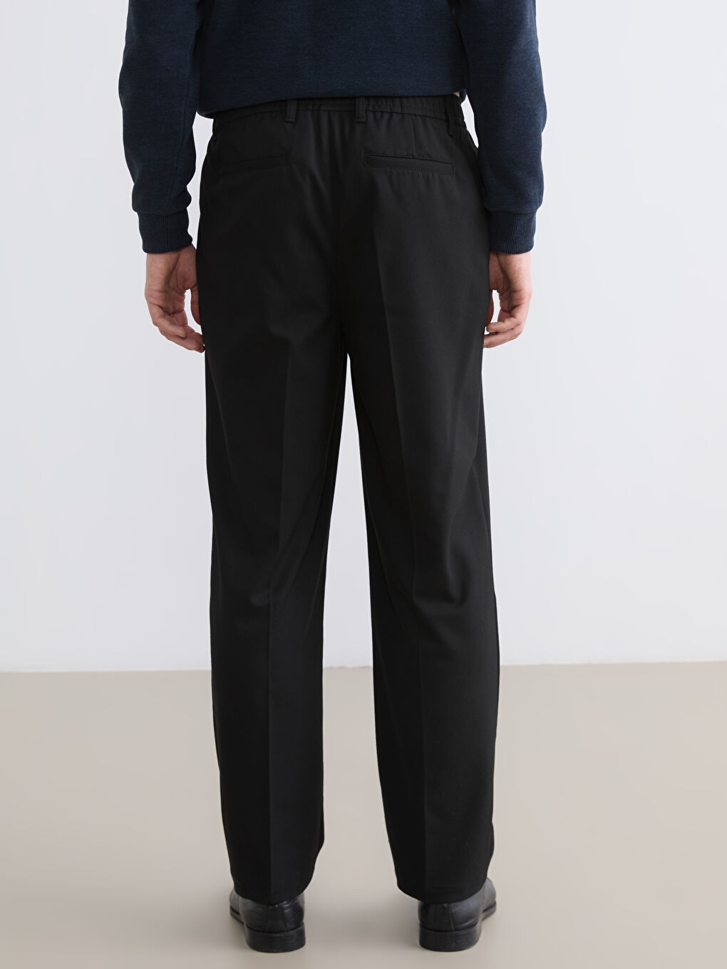 Siyah Rahat Kalıp Erkek Pantolon-3