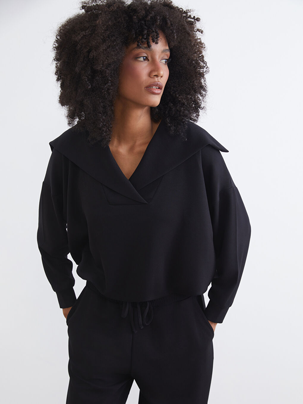 Siyah Polo Yaka Oversize Kadın Sweatshirt