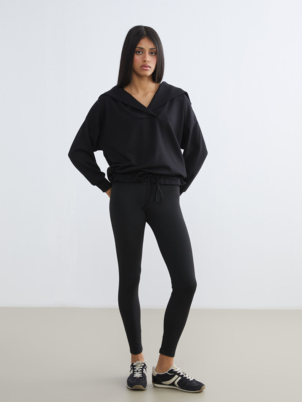 Siyah Polo Yaka Oversize Kadın Sweatshirt-2