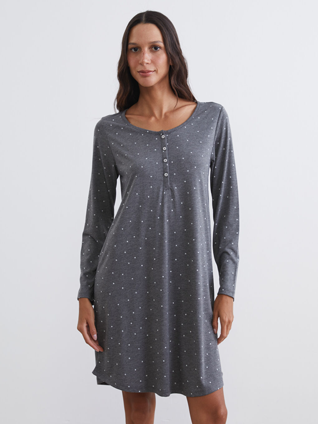 Gri U Yaka Yıldız Desenli Kadın Gecelik-1