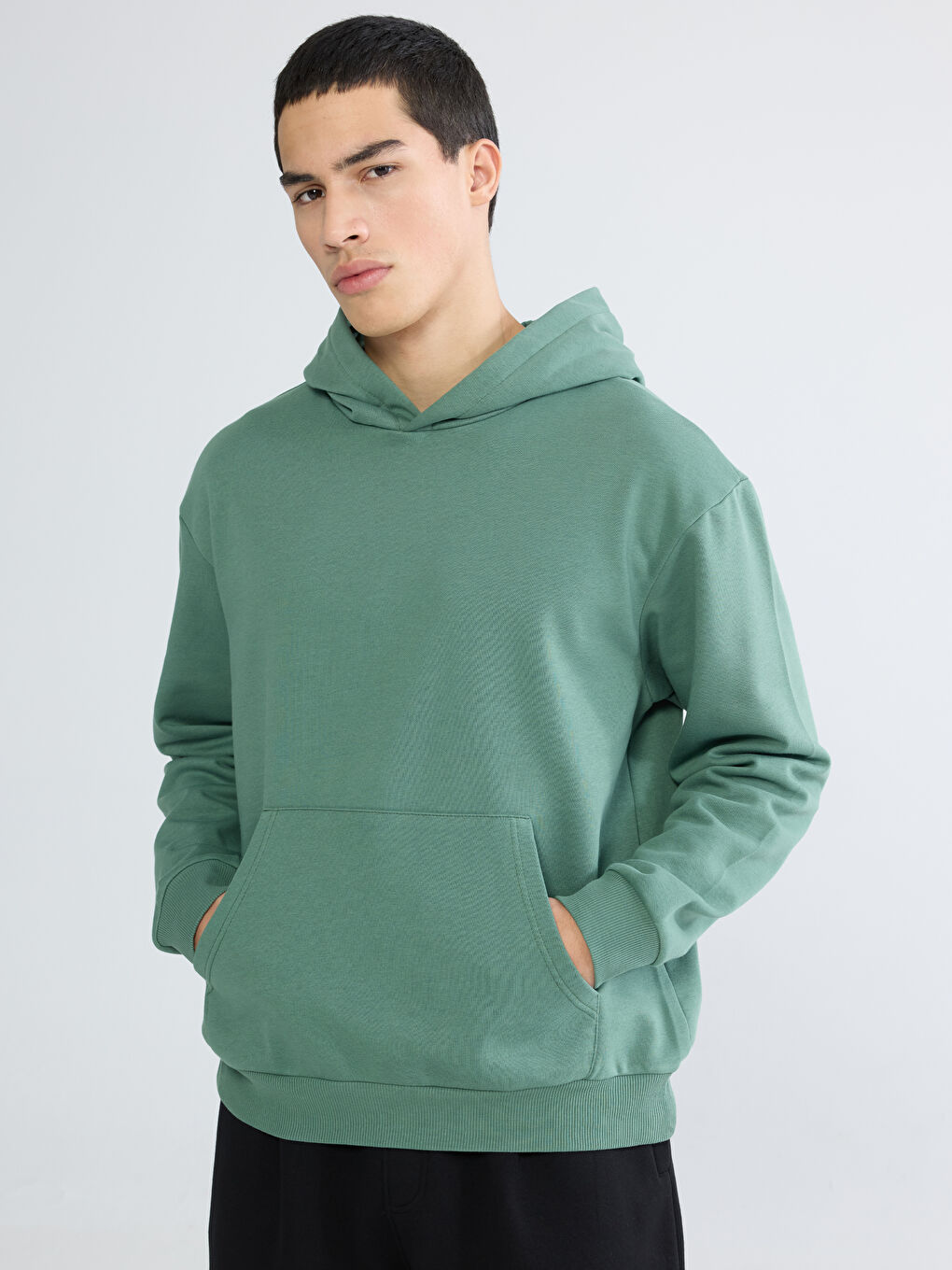 Kangaroo Pocket Men's Thick Hoodie