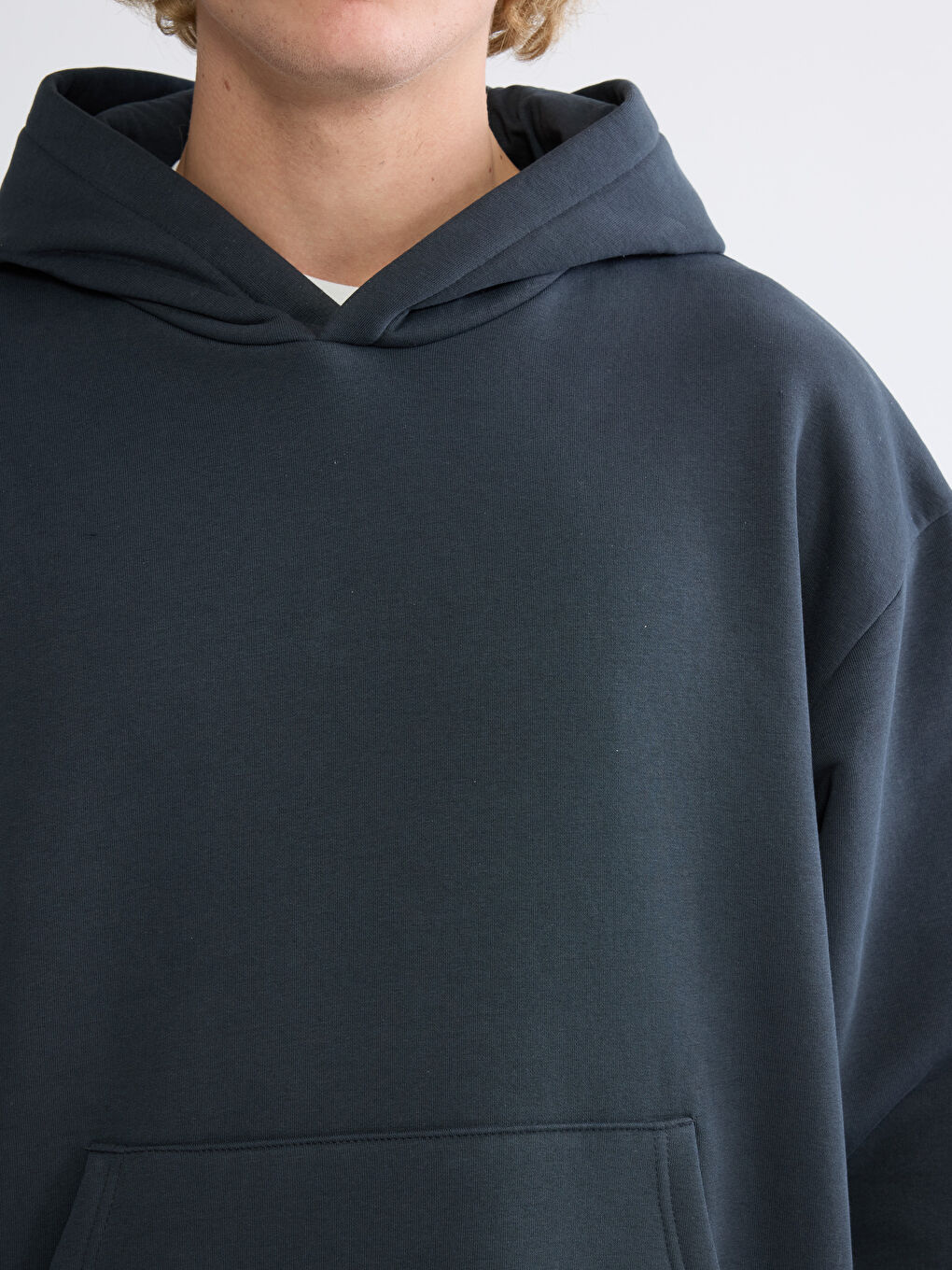 Kangaroo Pocket Men's Thick Hoodie-2
