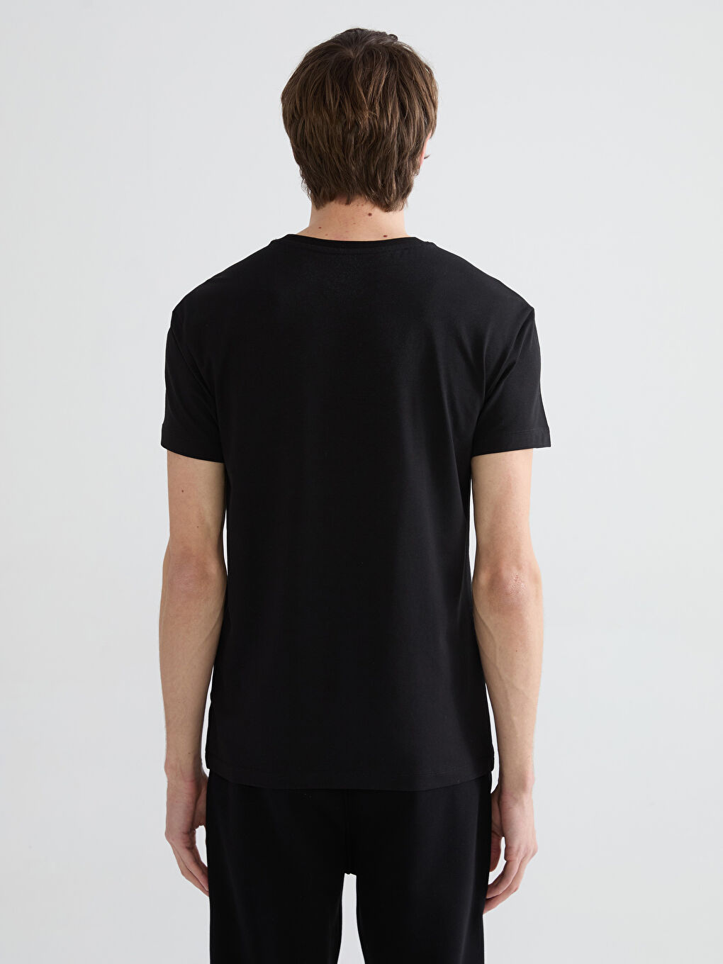 تۆپی بیجامە قۆڵ کورت یه‌خه‌ خڕ بۆ پیاوان-3