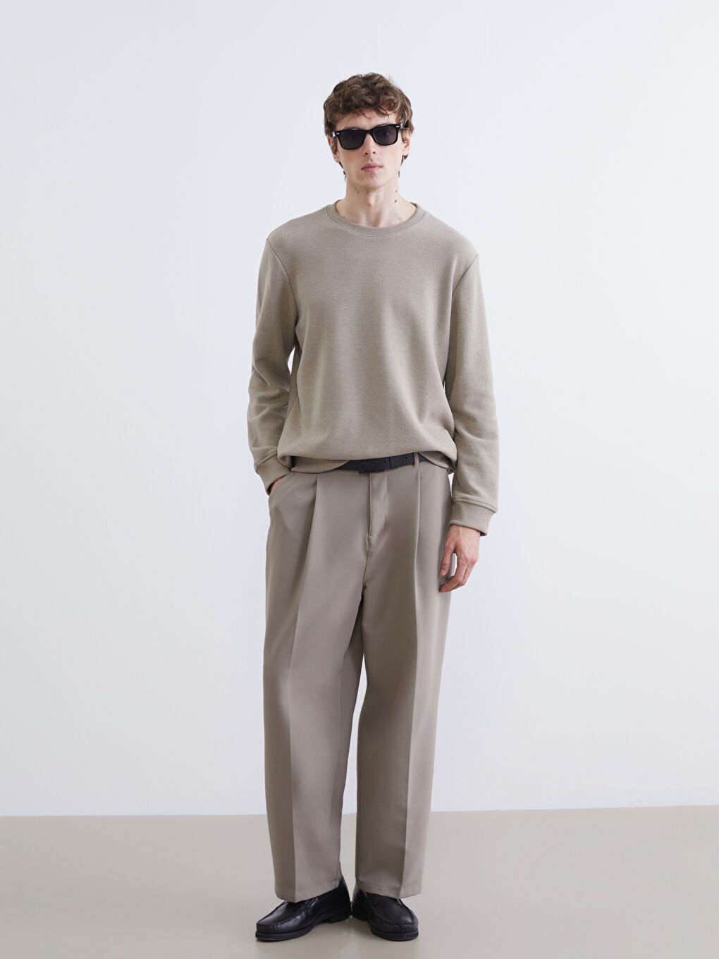 Bej Bisiklet Yaka Erkek Sweatshirt-1