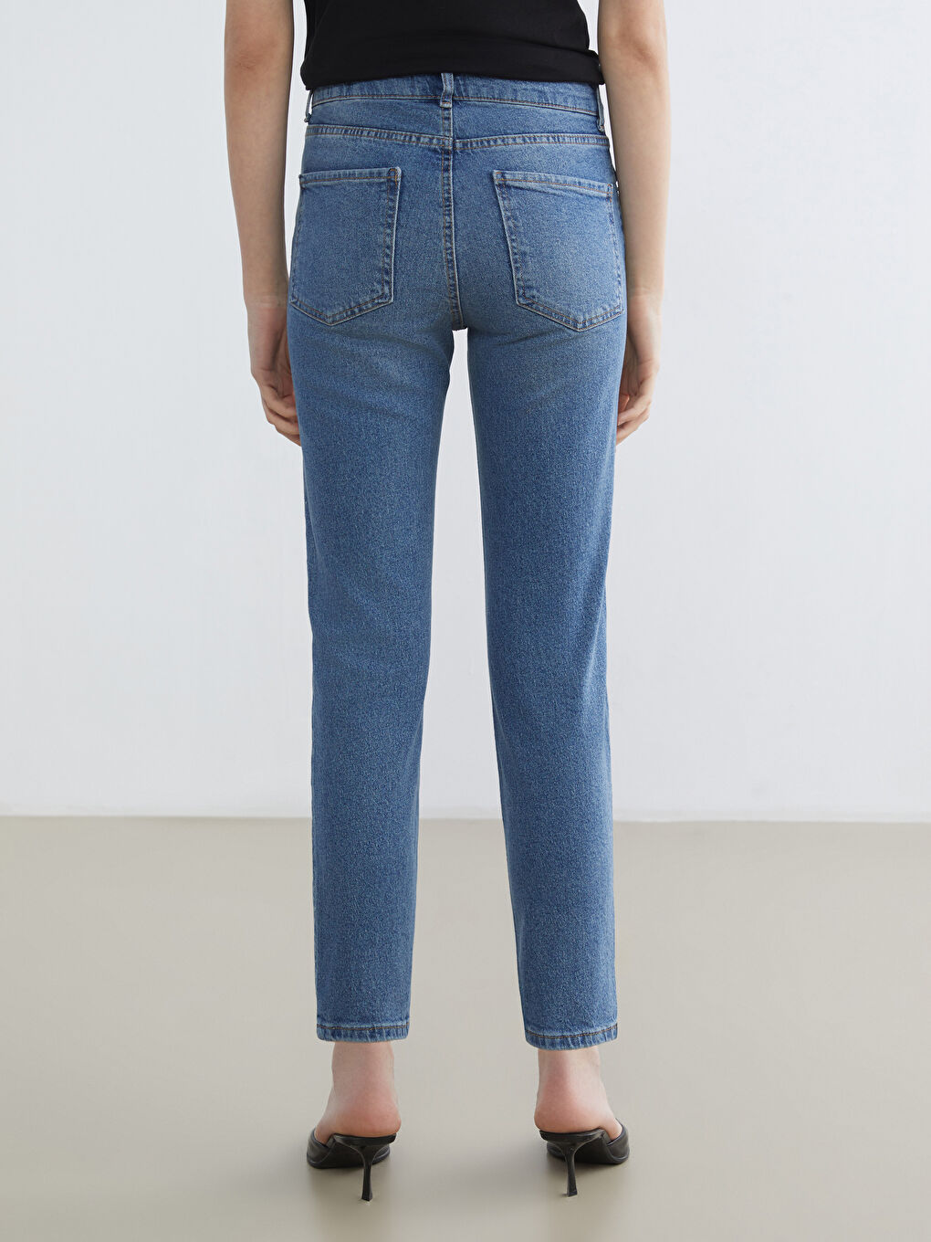 İndigo Slim Fit Kadın Jean Pantolon-3