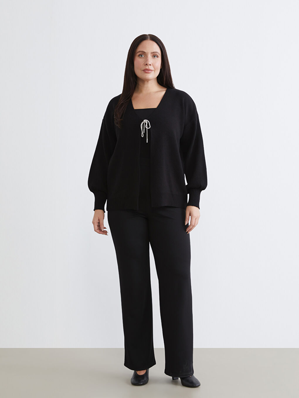 Siyah Büyük Beden V Yaka Kadın Triko Hırka-1