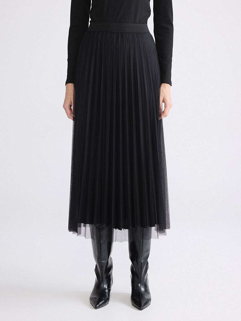 Siyah Beli Lastikli Pileli Etek-2