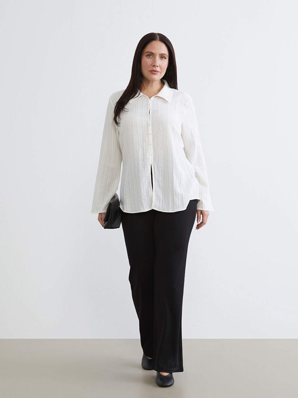 Ekru Büyük Beden Dokulu Poplin Kadın Gömlek-1