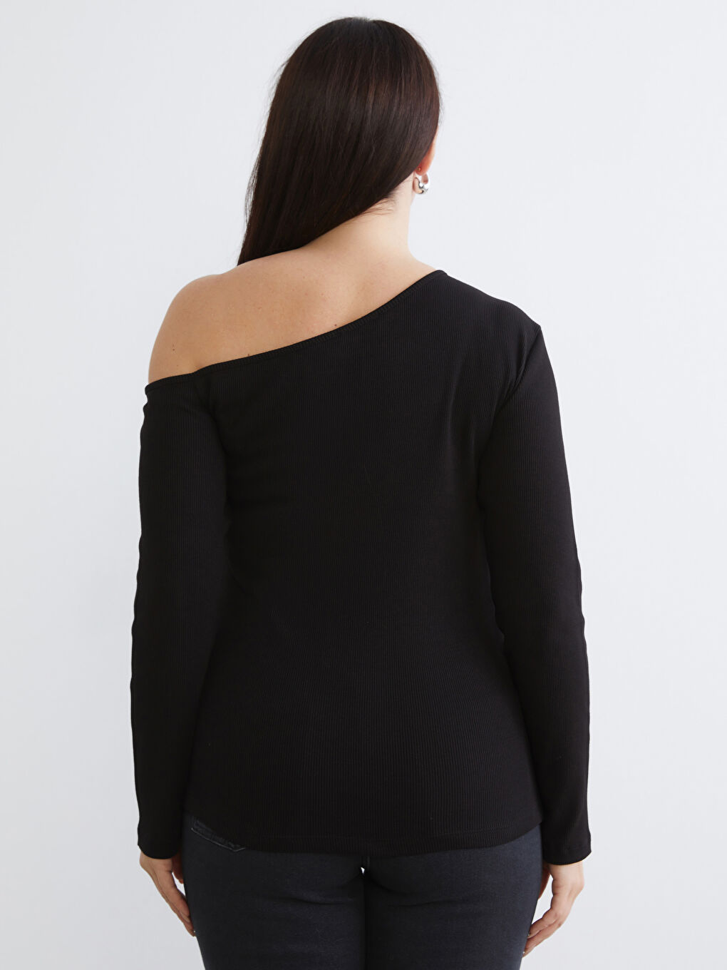 Siyah Tek Omuz Fitilli Bluz-3