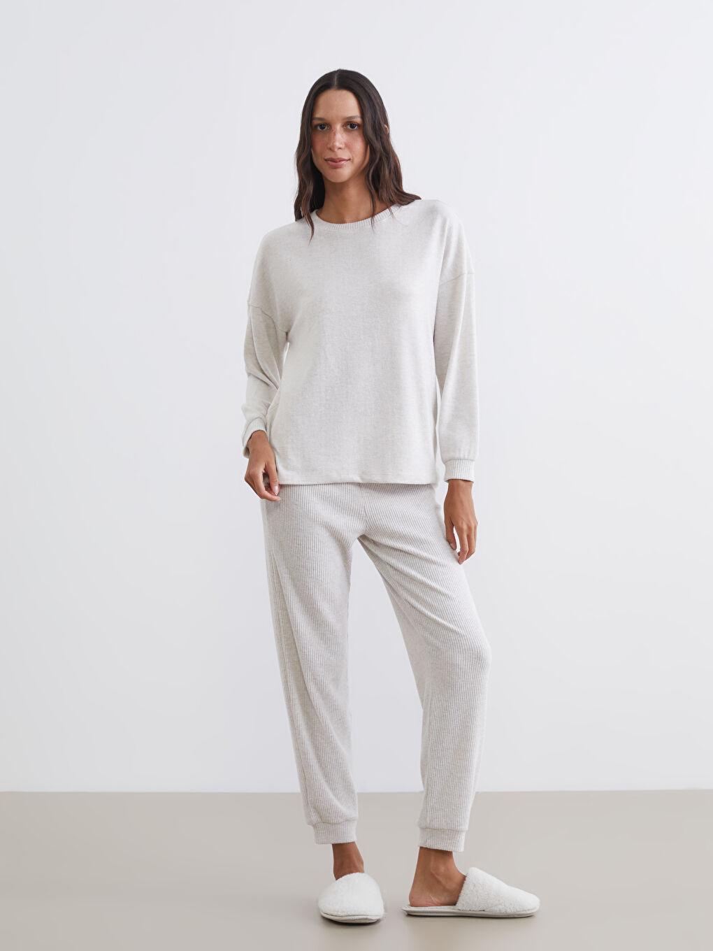 Ekru Bisiklet Yaka Kadın Pijama Takım