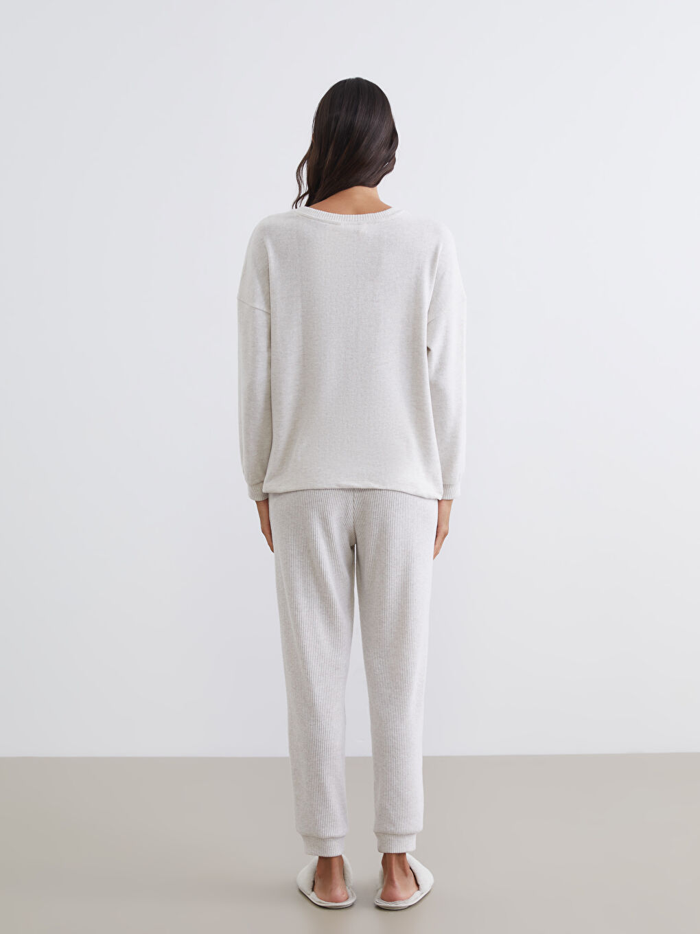 Ekru Bisiklet Yaka Kadın Pijama Takım-3