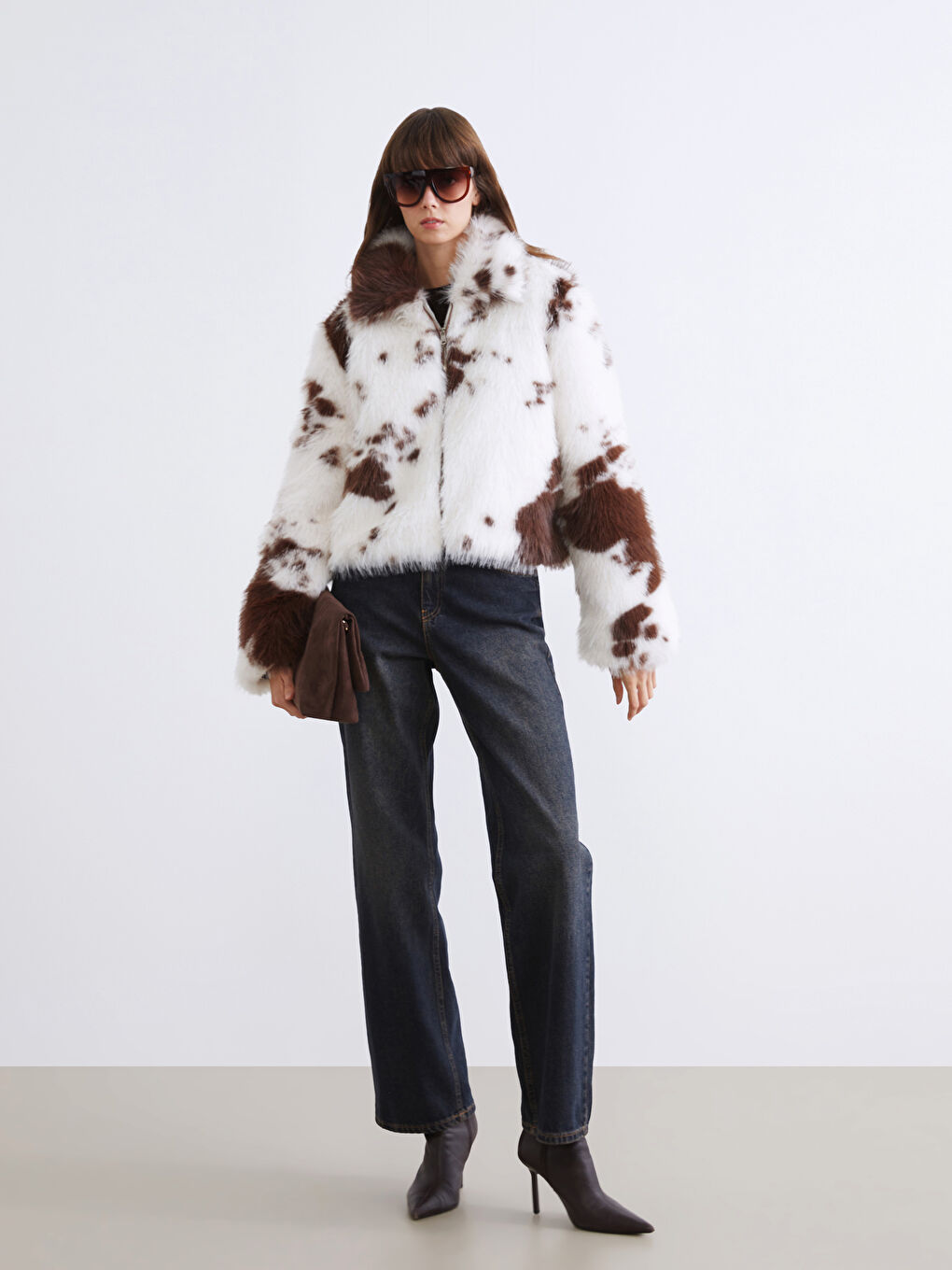 Kahverengi Gömlek Yaka Dalmaçya Desenli Kadın Kürk Mont-1