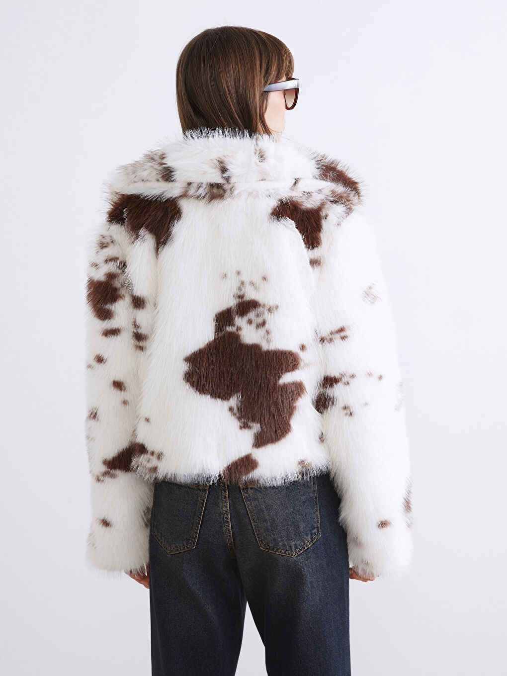 Kahverengi Gömlek Yaka Dalmaçya Desenli Kadın Kürk Mont-4