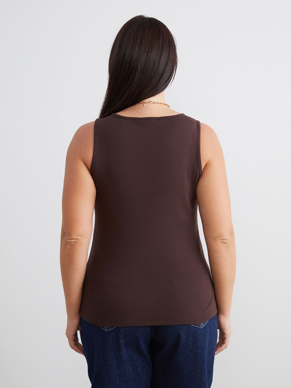 Kahverengi Büyük Beden U Yaka Kadın Atlet-3