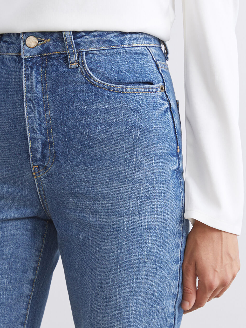 Mavi Slim Mom Kadın Jean Pantolon-2