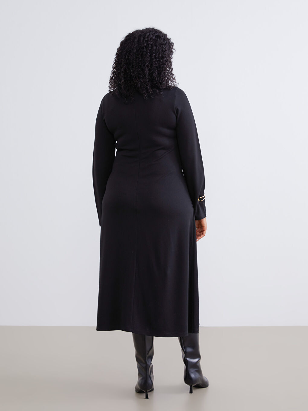 Siyah Büyük Beden Bisiklet Yaka Elbise-3