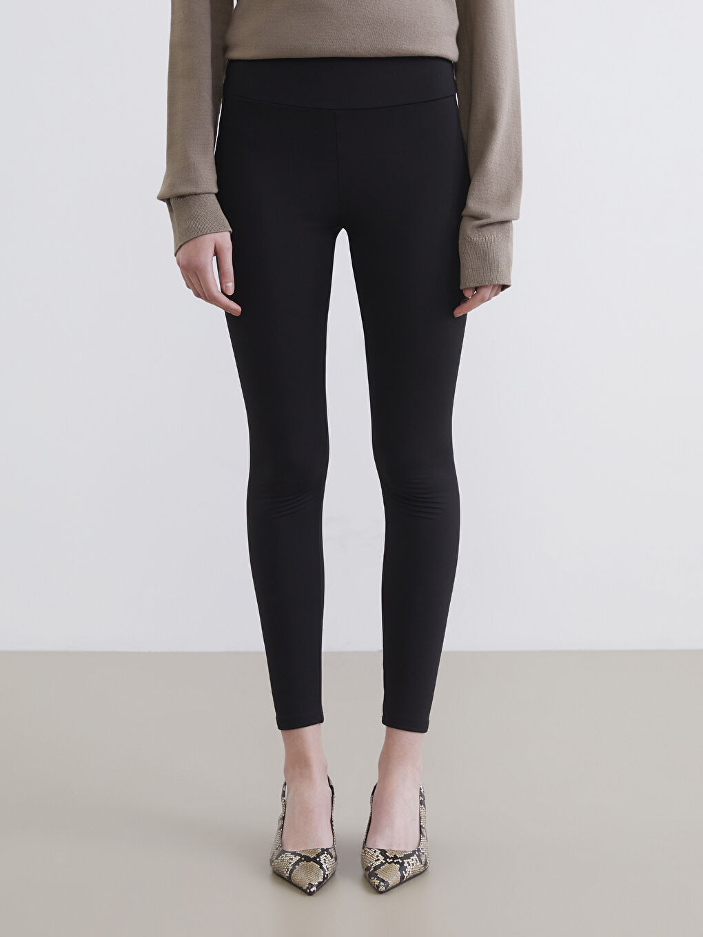 Siyah Yüksek Bel Kadın Tayt-1